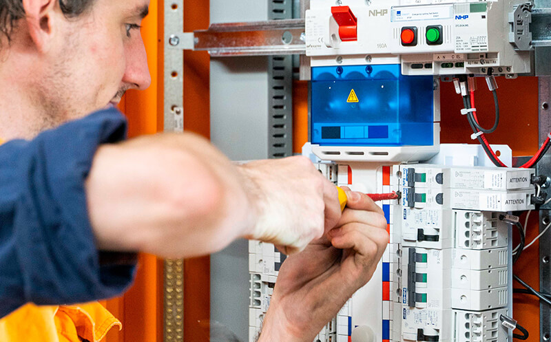 electrical installations in Knoxville, TN